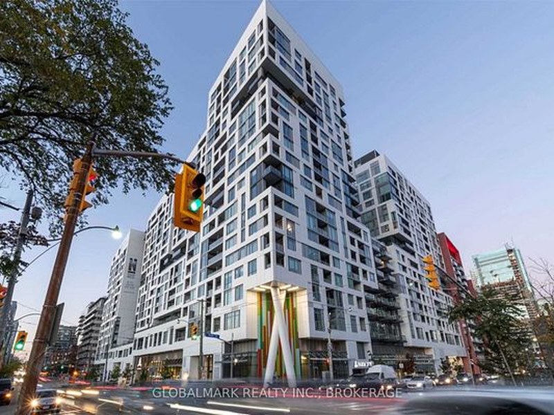 27 Bathurst St W, Unit 208